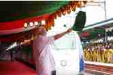 Pm Modi flags off Vande Bharat