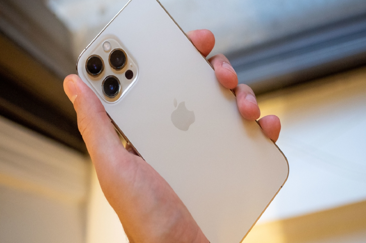 Discounts on iPhone 12