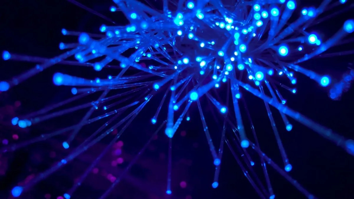 China Unveils World's Fastest Internet With 1.2 TBps, Can Transfer 150 High-Definition Films In One Second