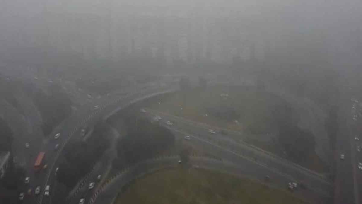 Trains, Flights Delayed As Cold Weather, Dense Fog Wraps Delhi-NCR