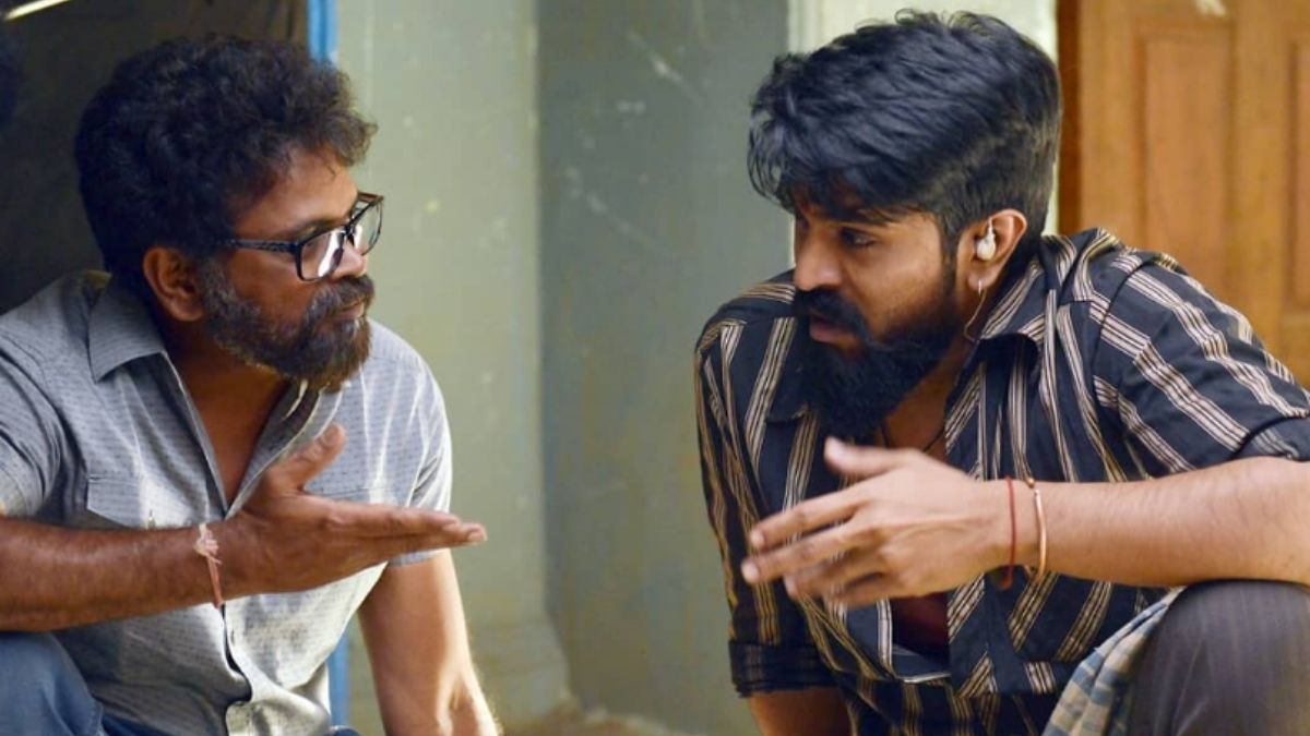 Sukumar reviews Ram Charan