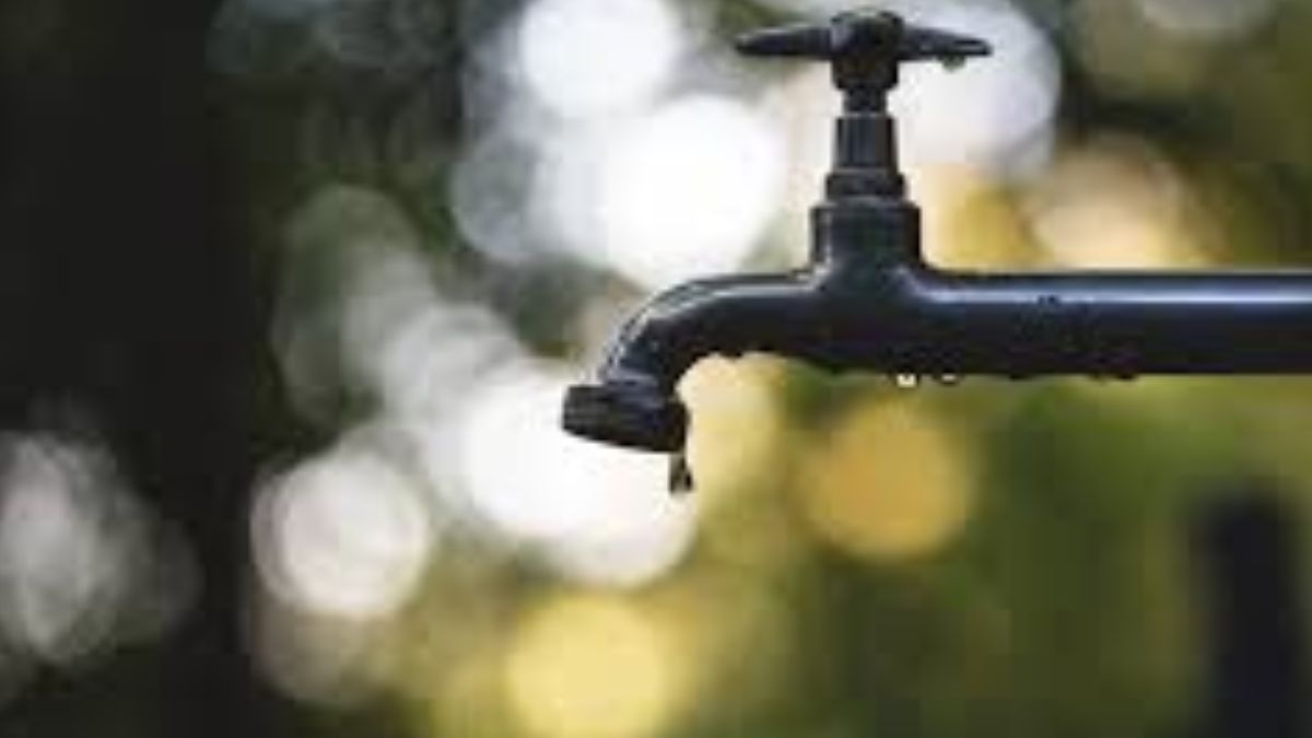Greater Noida: Residents Of THESE Sectors Suffer As Ganga Water Pipeline Leak Disrupts Supply For 48 Hours