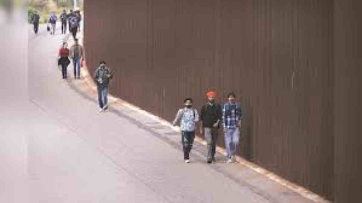 Illegal Indian Immigrants On Us Border