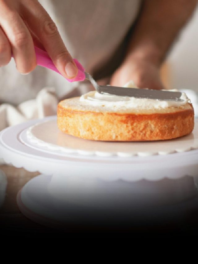 Bake Like A Pro: 8 Essential Kitchen Tools You Need
