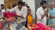Chiranjeevi Pays Floral Tribute At Veteran Actor Kota Srinivasa Rao’s Funeral